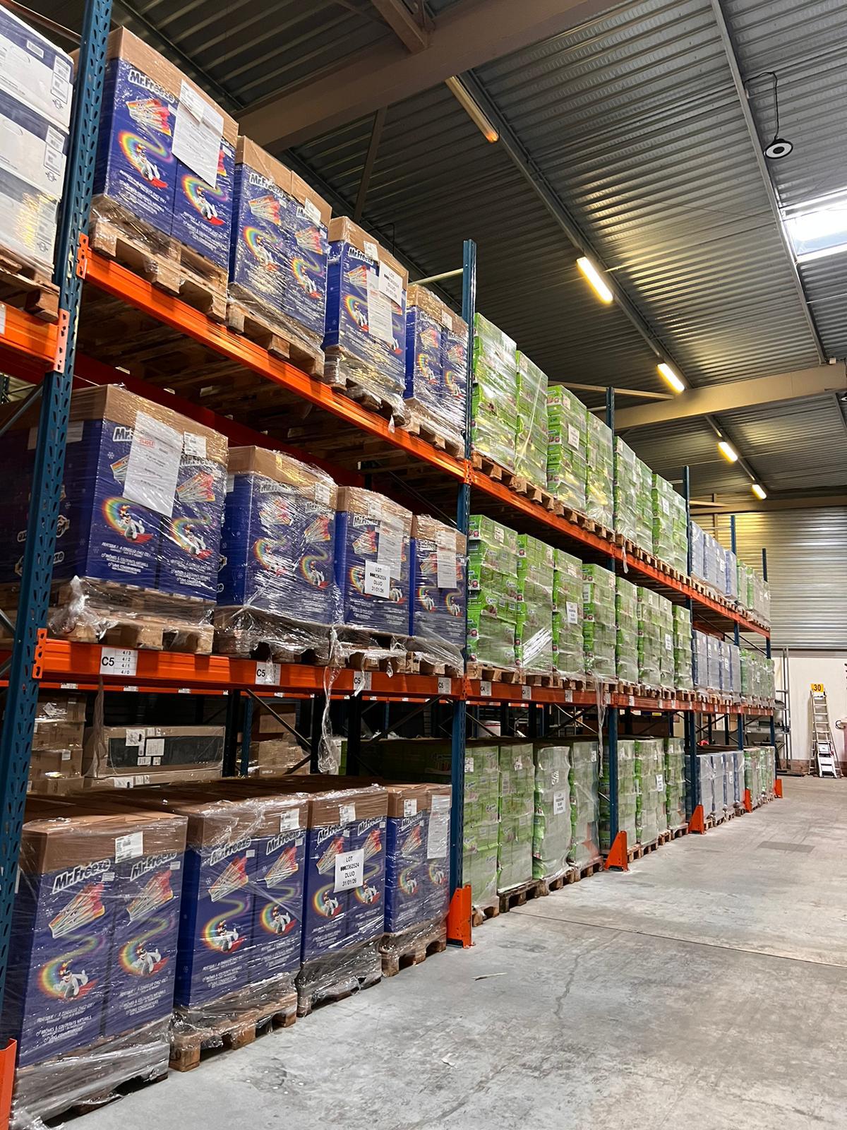 Plateforme logistique professionnelle pour stockage longue durée de gros volumes